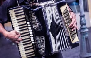 Aprende acordeón con apps gratuitas