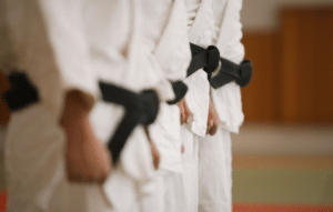 Aplicativos gratuitos para aprender karate fácil
